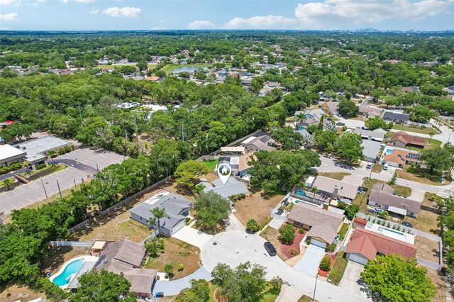 6805 LONGPOINTE WAY, Tampa, FL 33615