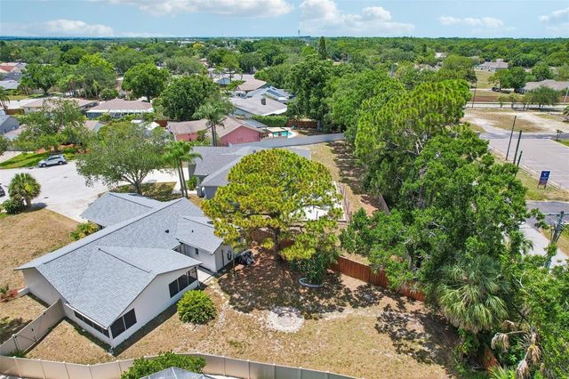 6805 LONGPOINTE WAY, Tampa, FL 33615