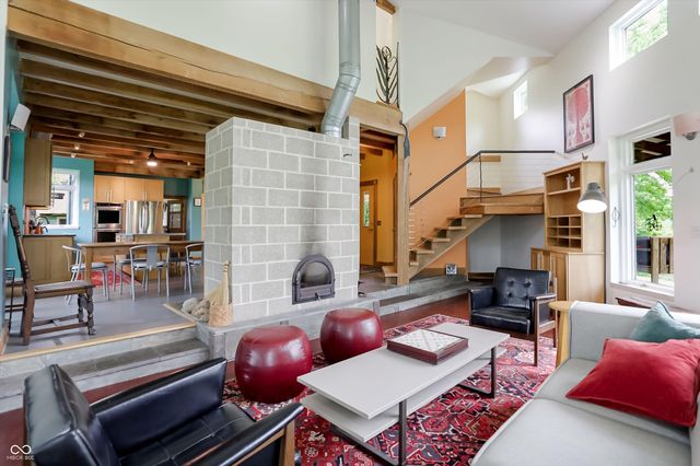 7070 S 650 W, Columbus, IN 47201