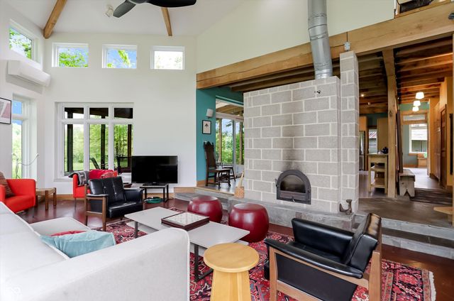 7070 S 650 W, Columbus, IN 47201