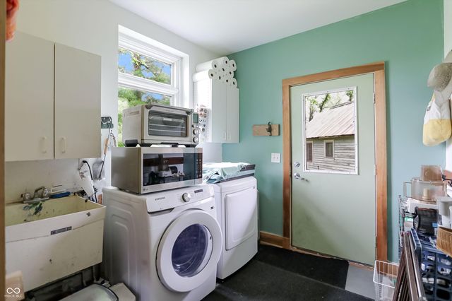 7070 S 650 W, Columbus, IN 47201