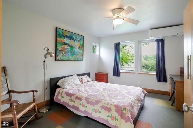 7070 S 650 W, Columbus, IN 47201