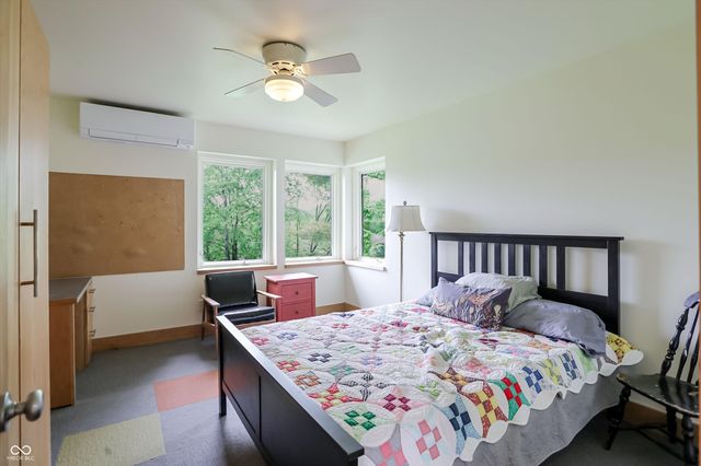 7070 S 650 W, Columbus, IN 47201
