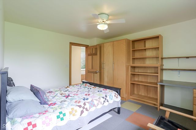 7070 S 650 W, Columbus, IN 47201