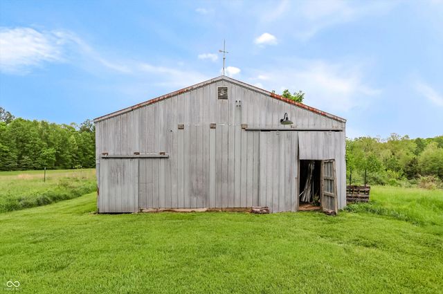 7070 S 650 W, Columbus, IN 47201