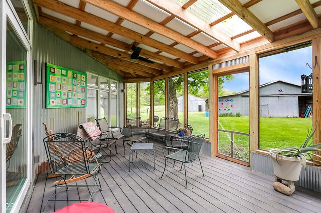7070 S 650 W, Columbus, IN 47201