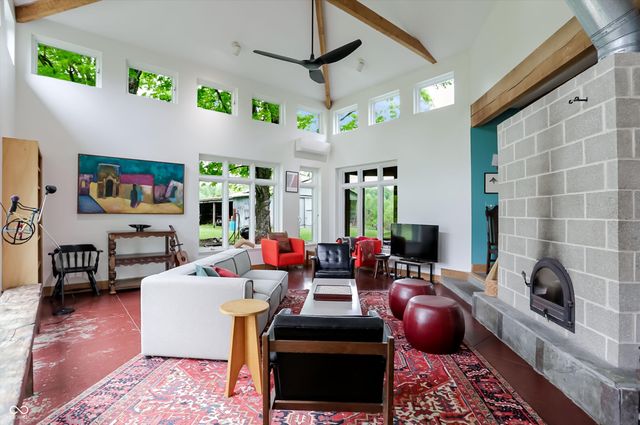 7070 S 650 W, Columbus, IN 47201