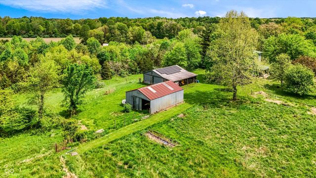 7070 S 650 W, Columbus, IN 47201