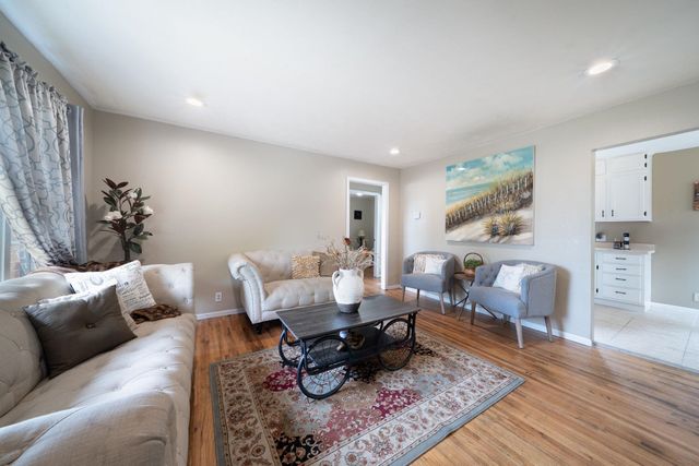 2337 S Glenn Ave, Wichita, KS 67213
