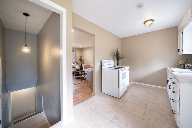 2337 S Glenn Ave, Wichita, KS 67213