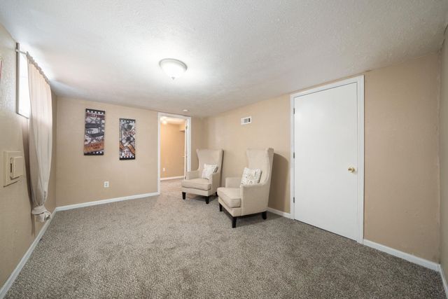 2337 S Glenn Ave, Wichita, KS 67213