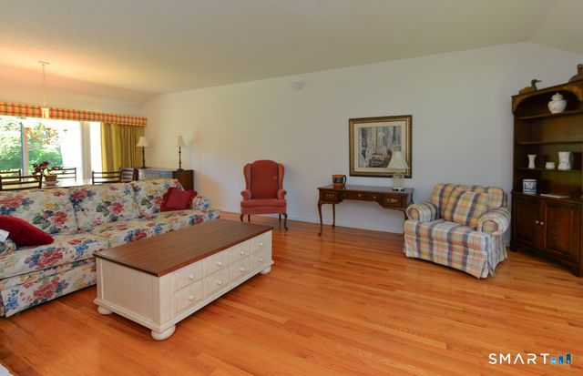895 Heritage Village A, Southbury, CT 06488