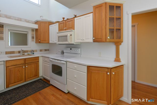 895 Heritage Village A, Southbury, CT 06488