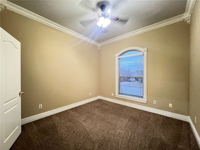 6517 N Tall Oaks Loop, Springdale, AR 72762