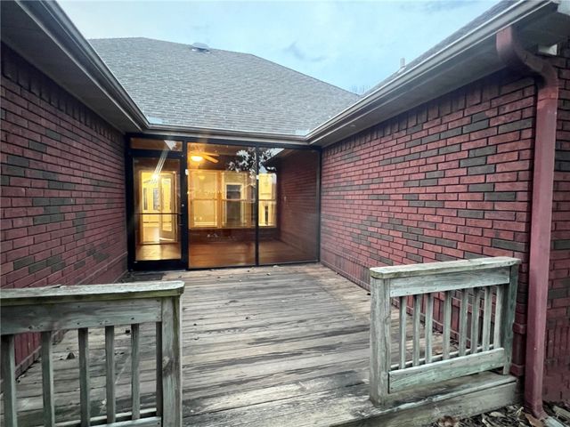 6517 N Tall Oaks Loop, Springdale, AR 72762