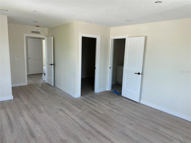 2142 5TH AVENUE N, St Petersburg, FL 33713