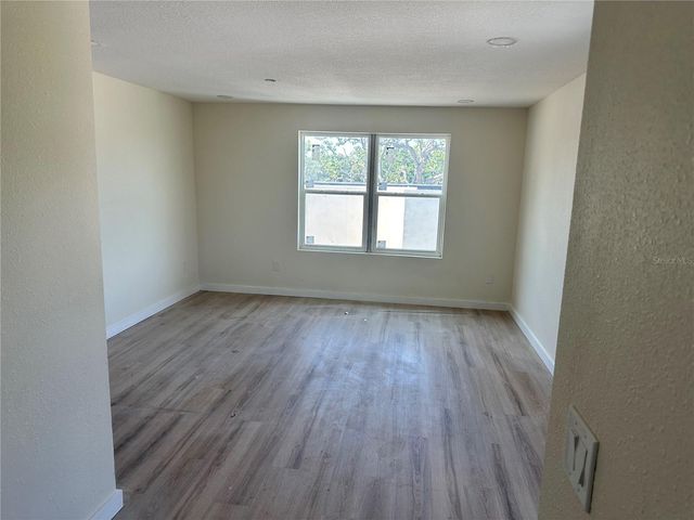2142 5TH AVENUE N, St Petersburg, FL 33713