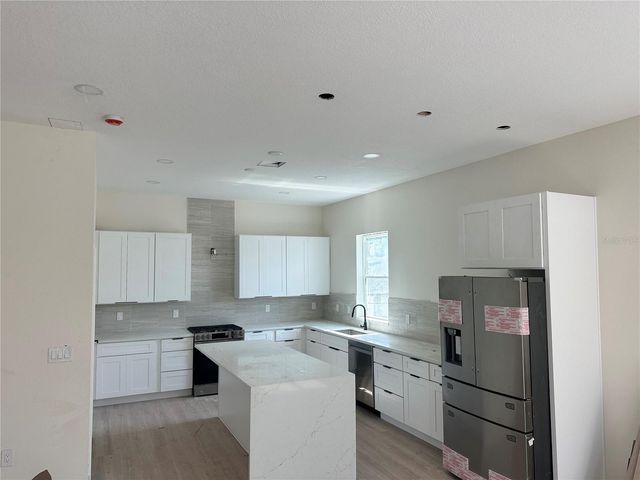 2142 5TH AVENUE N, St Petersburg, FL 33713