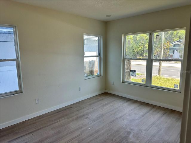 2142 5TH AVENUE N, St Petersburg, FL 33713