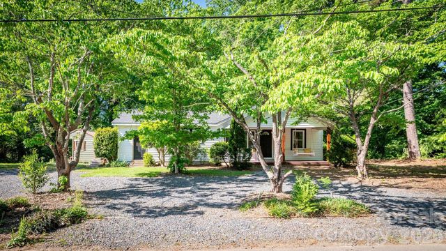 3828 Oakwood Road 74,75,76m, Charlotte, NC 28269