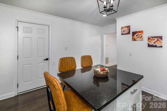 3828 Oakwood Road 74,75,76m, Charlotte, NC 28269