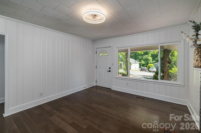 3828 Oakwood Road 74,75,76m, Charlotte, NC 28269