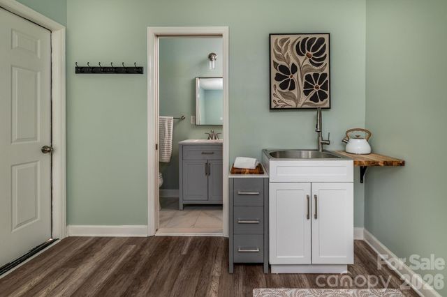 3828 Oakwood Road 74,75,76m, Charlotte, NC 28269