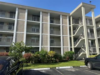 2998 NW 48th Ter 333, Lauderdale Lakes, FL 33313