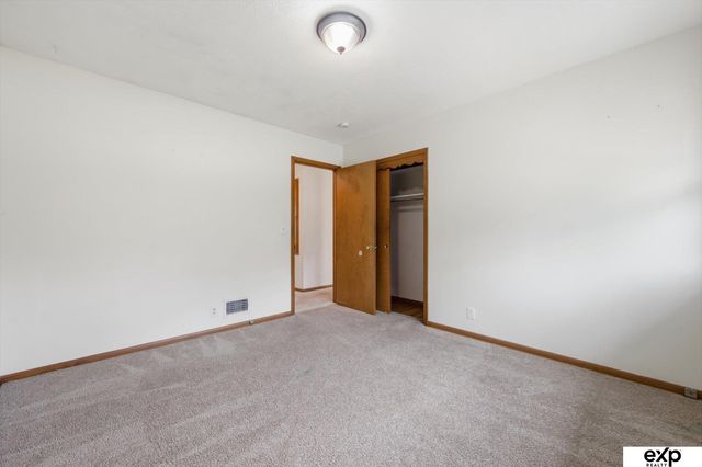 4016 Clifton Drive, Omaha, NE 68134