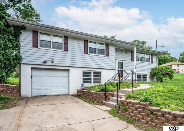 4016 Clifton Drive, Omaha, NE 68134