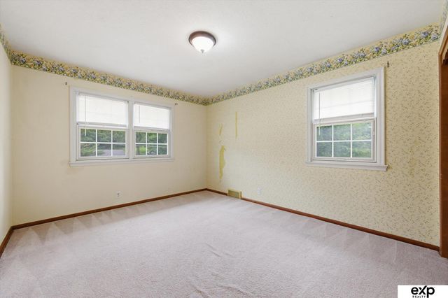 4016 Clifton Drive, Omaha, NE 68134