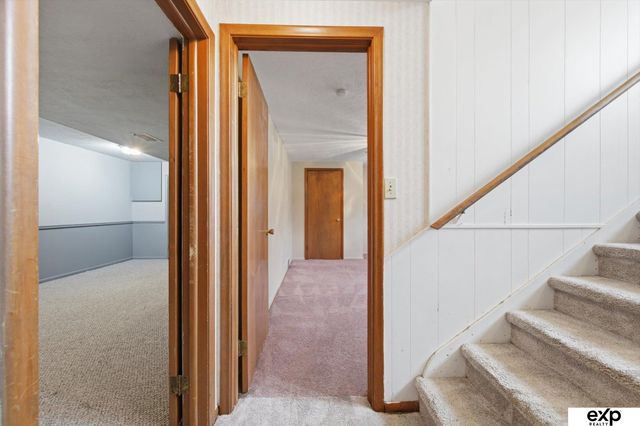 4016 Clifton Drive, Omaha, NE 68134
