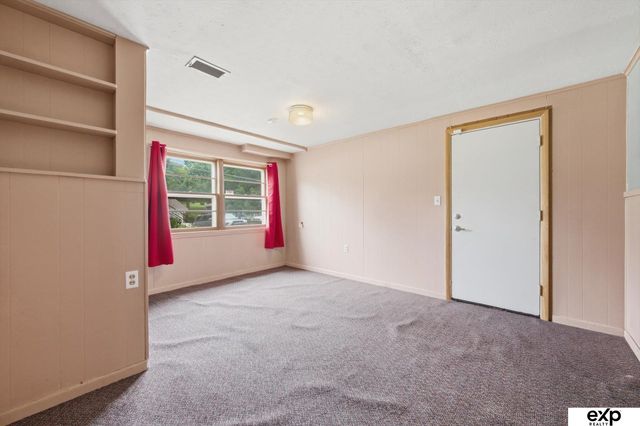 4016 Clifton Drive, Omaha, NE 68134