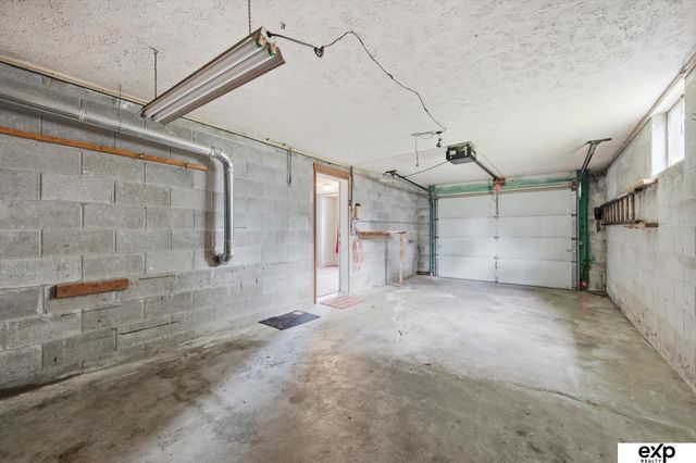 4016 Clifton Drive, Omaha, NE 68134