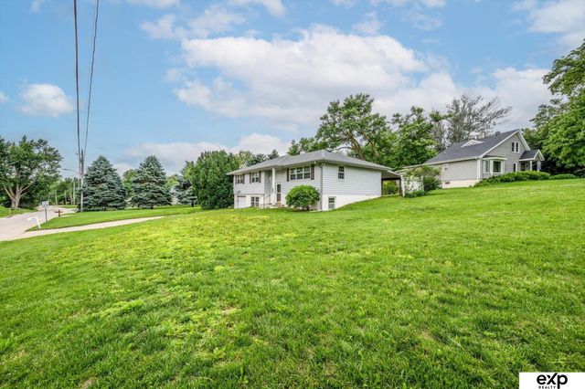 4016 Clifton Drive, Omaha, NE 68134
