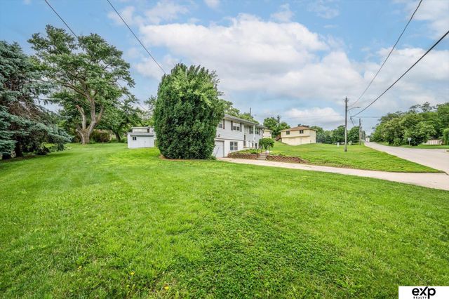 4016 Clifton Drive, Omaha, NE 68134