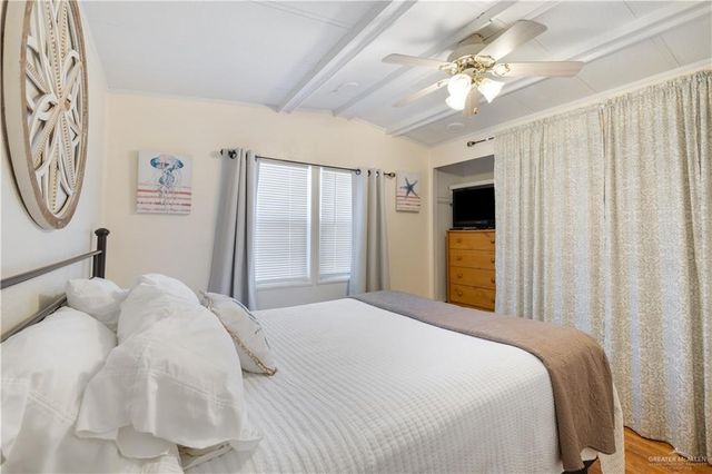 677 E Clam Circle, Port Isabel, TX 78578