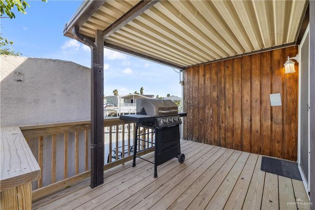 677 E Clam Circle, Port Isabel, TX 78578