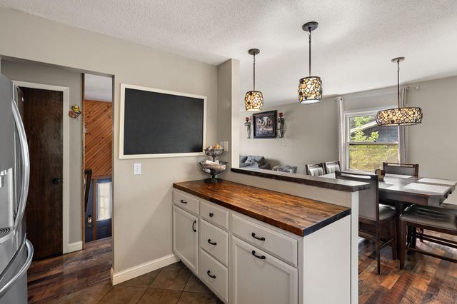 1006 Van Buren Street S, Shakopee, MN 55379