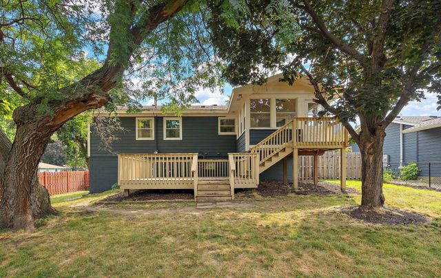 1006 Van Buren Street S, Shakopee, MN 55379