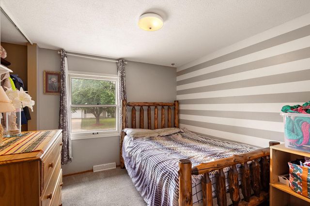 1006 Van Buren Street S, Shakopee, MN 55379