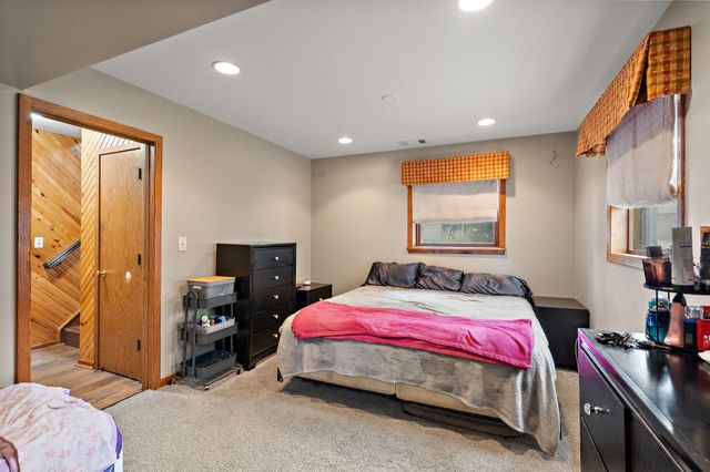 1006 Van Buren Street S, Shakopee, MN 55379