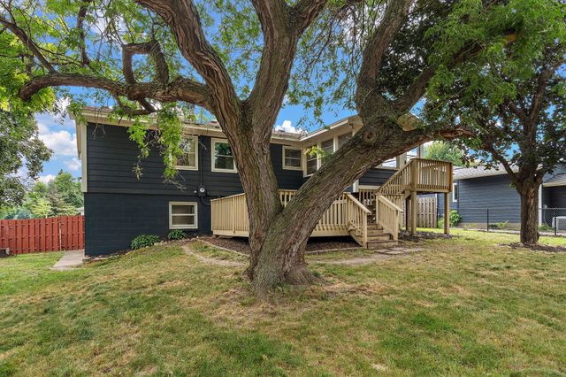 1006 Van Buren Street S, Shakopee, MN 55379