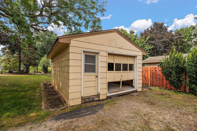 1006 Van Buren Street S, Shakopee, MN 55379