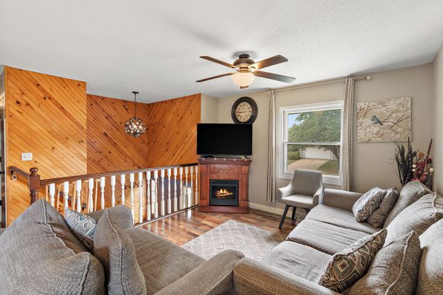 1006 Van Buren Street S, Shakopee, MN 55379