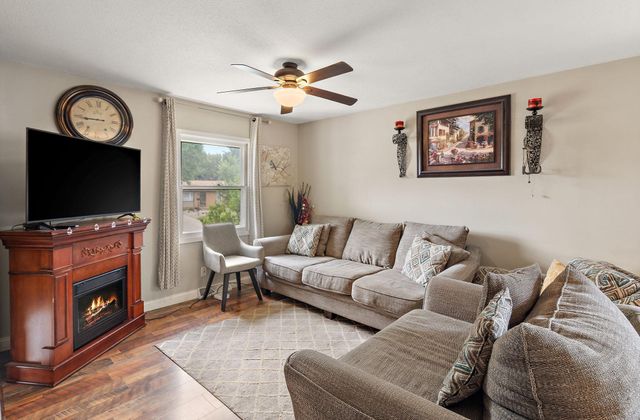 1006 Van Buren Street S, Shakopee, MN 55379
