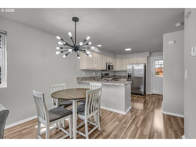 6211 Se POLARIS Way, Hillsboro, OR 97123