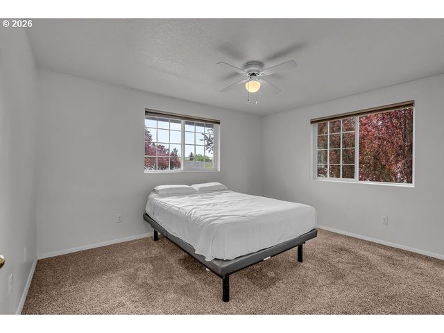 6211 Se POLARIS Way, Hillsboro, OR 97123