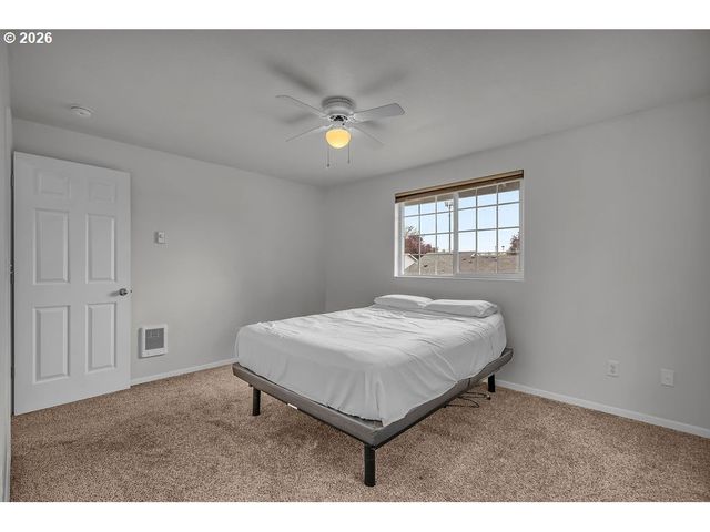 6211 Se POLARIS Way, Hillsboro, OR 97123