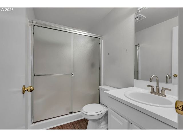 6211 Se POLARIS Way, Hillsboro, OR 97123